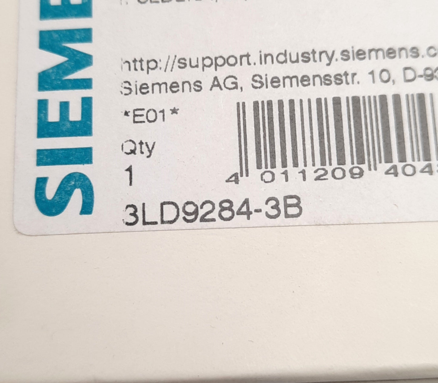 New Siemens 3LD9284-3B Rotary Actuator 63 up to 125A, Four Hole Front Mounting
