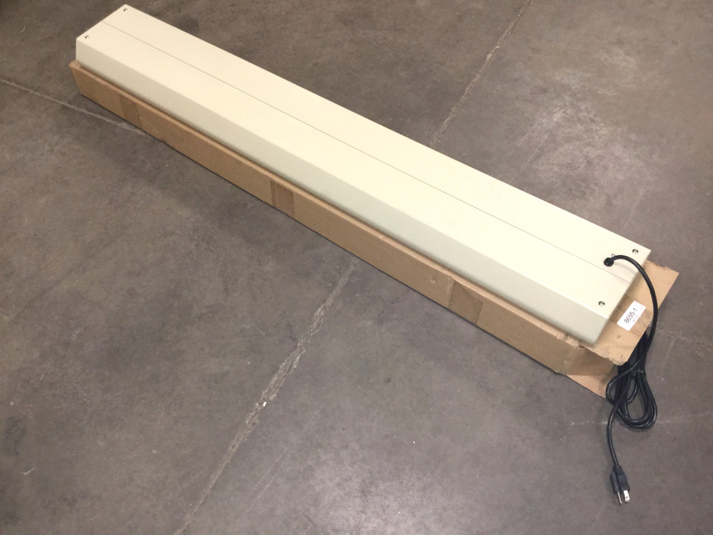 New Lista 8655-1 Dual Fluorescent Lamp Workbench Light Fixture, T8 Ballast, 60" L