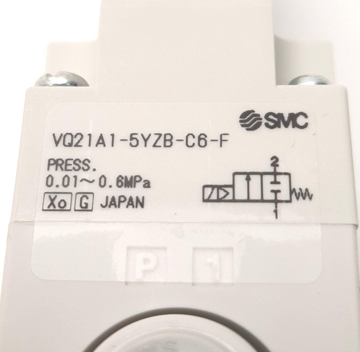 New SMC VQ2A1-5YZB-C6-F Solenoid Valve NC, Din Terminal, w/ Bracket, 24v DC Coil