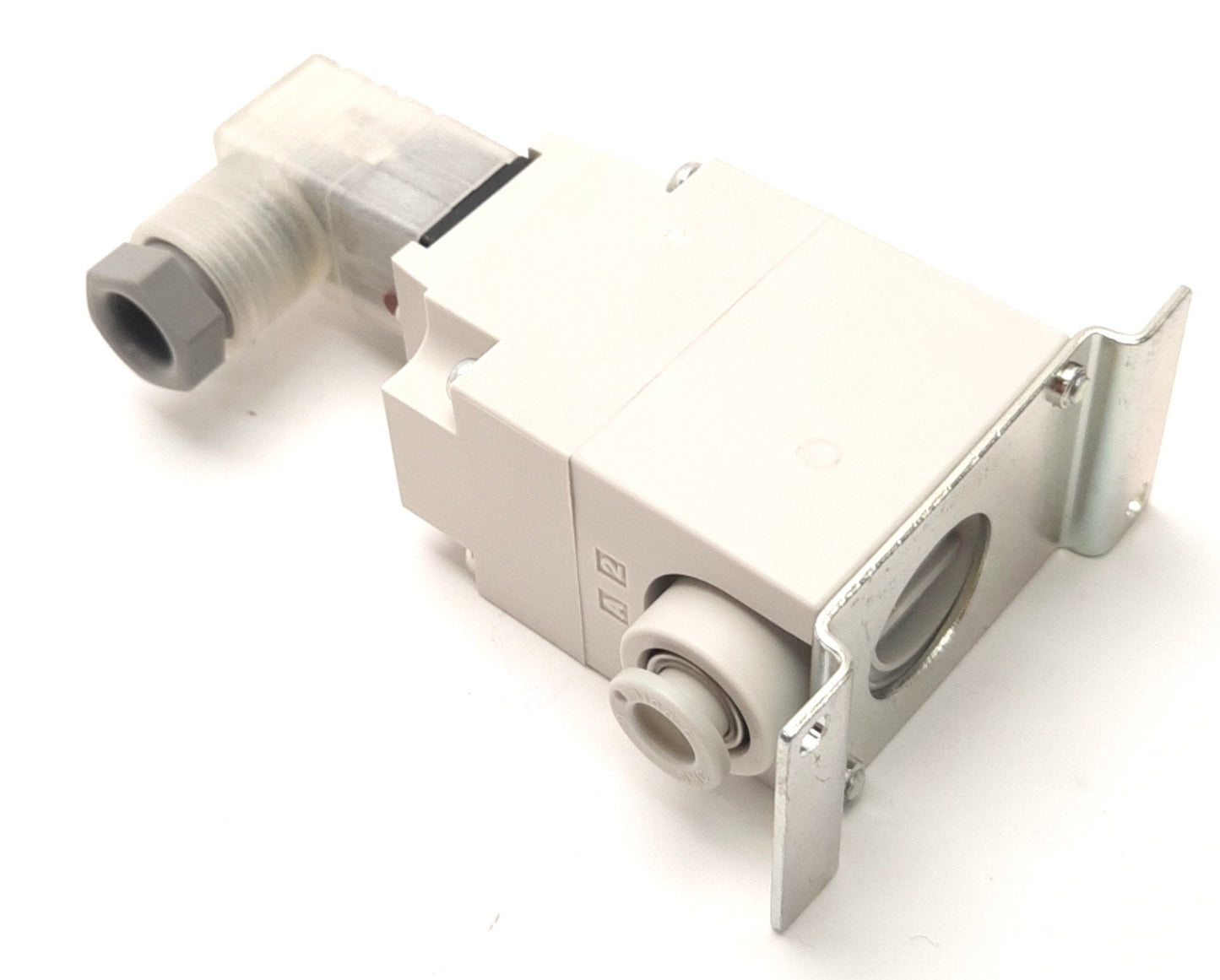 New SMC VQ2A1-5YZB-C6-F Solenoid Valve NC, Din Terminal, w/ Bracket, 24v DC Coil