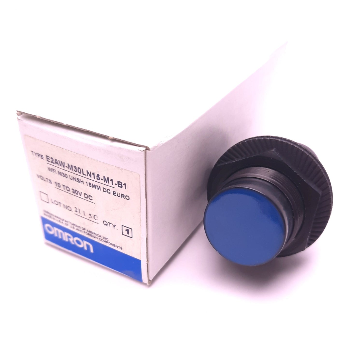 New Omron E2AW-M30LN15-M1-B1 Proximity Sensor 10-30VDC PNP NO M30 15mm 4 Pin Euro