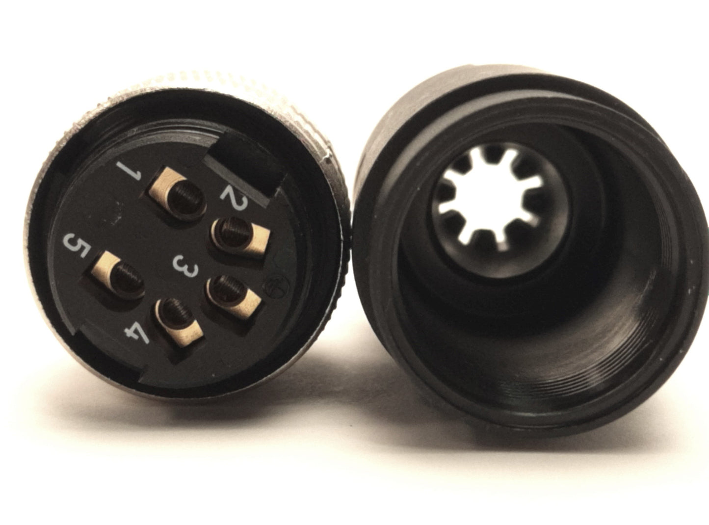 New Siemens 1P 6GK1905-0FA00 BFOC Connector 7/8" 5-Pin Male Plug with Axial Outlet