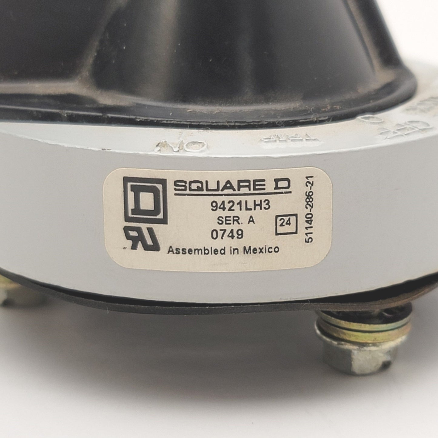 Used Square D 9421LH3 9421L Circuit Breaker Mechanism 3" Handle Assembly