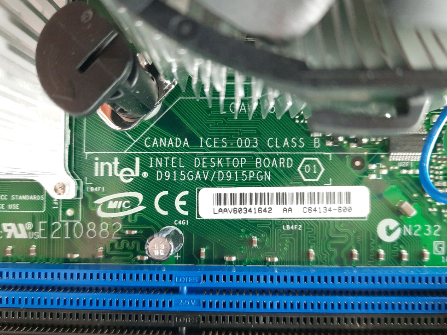 Used Intel D915GAV Motherboard & CPU, Pentium 4 3GHz, 512MB RAM, 4x PCI, PCIe x16 x1