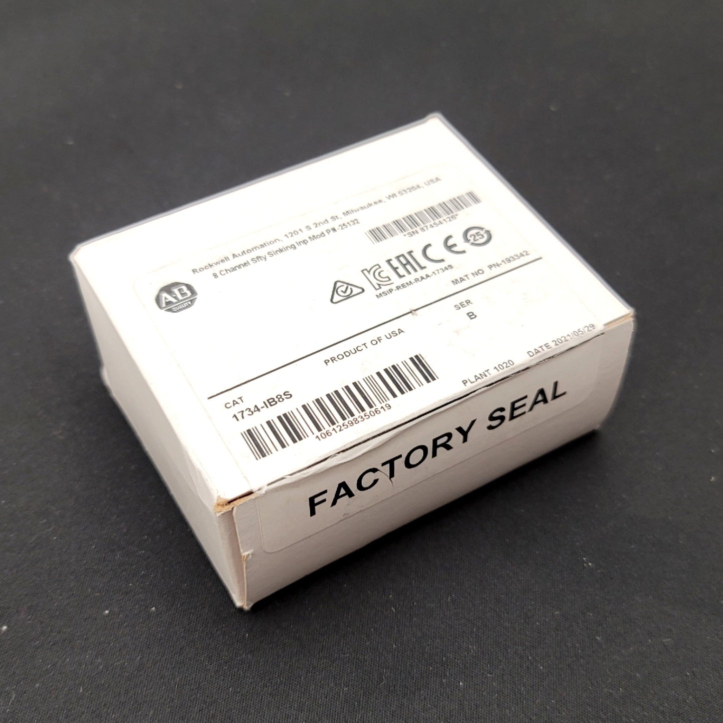 New – Open box Allen Bradley 1734-IB8S Ser B POINT Guard I/O Digital Safety Input Module, 24VDC