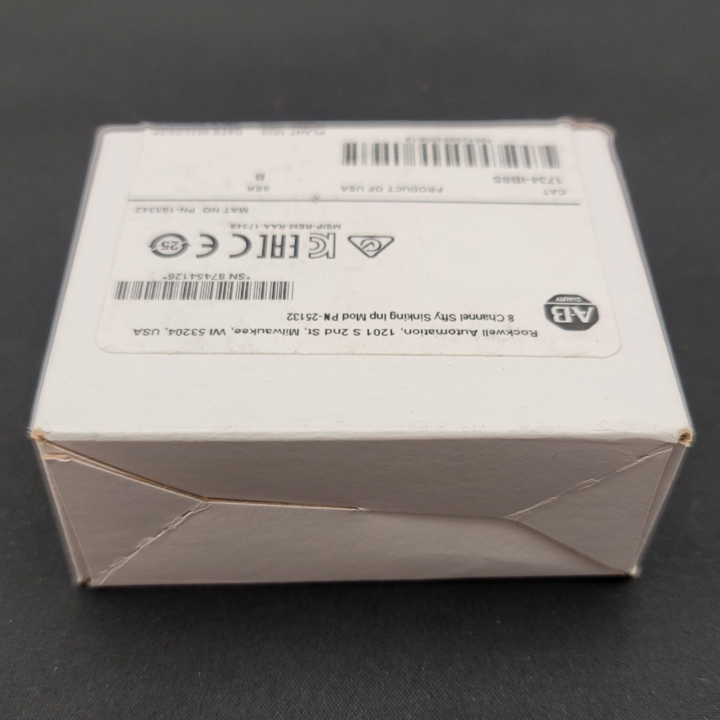 New – Open box Allen Bradley 1734-IB8S Ser B POINT Guard I/O Digital Safety Input Module, 24VDC