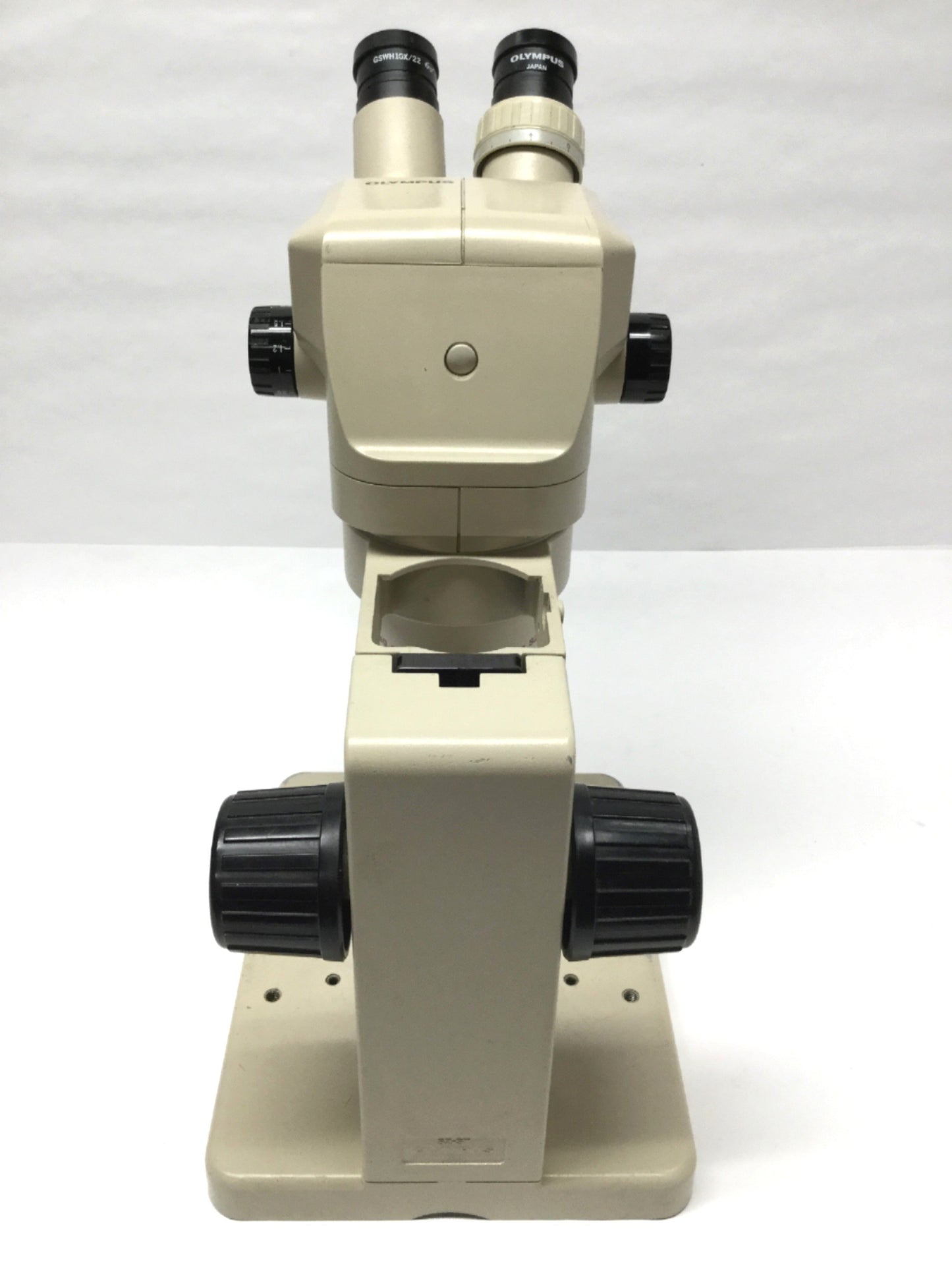 Used Olympus SZ4045 Binocular Stereo Microscope 0.67-4X Zoom w/ 10X Eyepieces & Stand