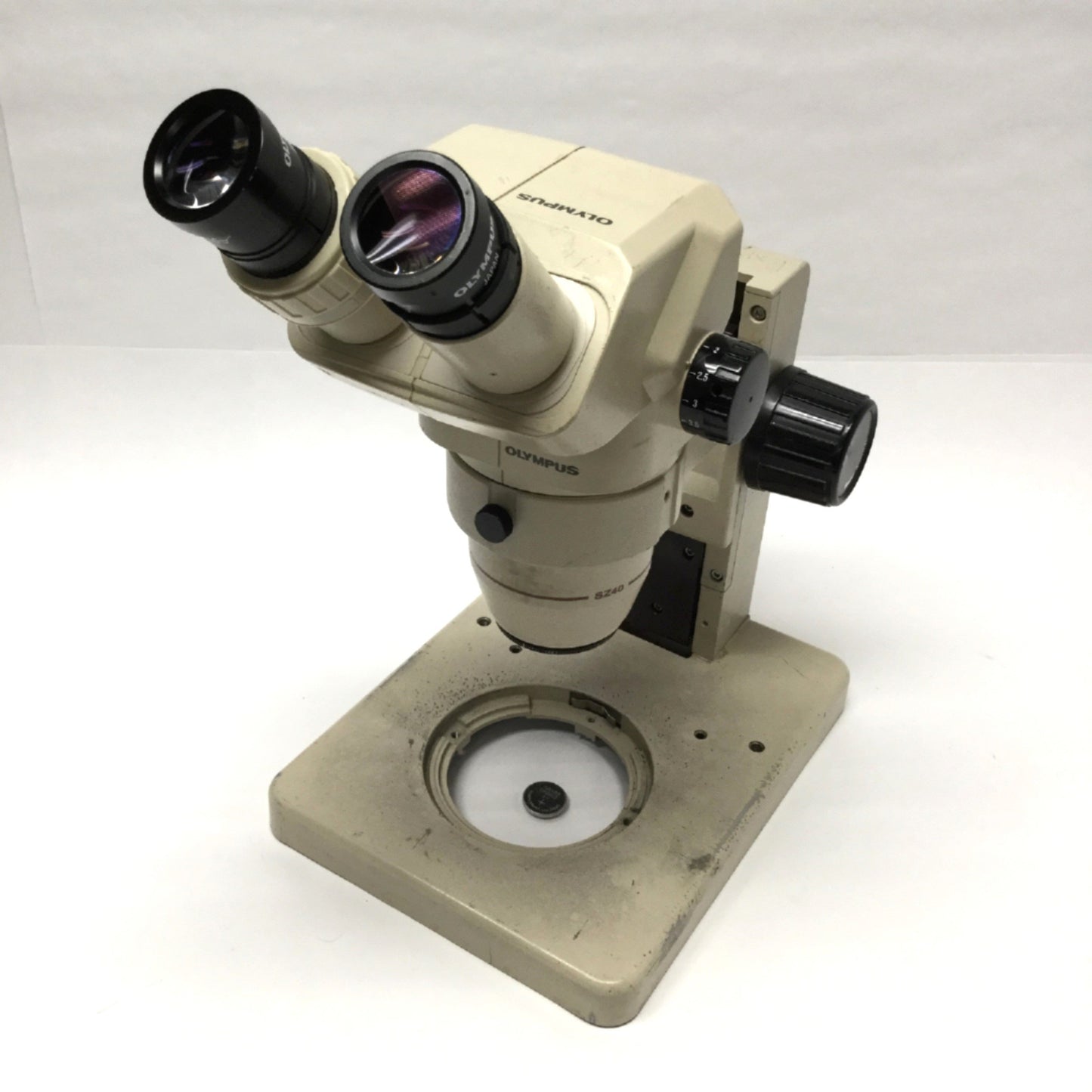Used Olympus SZ4045 Binocular Stereo Microscope 0.67-4X Zoom w/ 10X Eyepieces & Stand