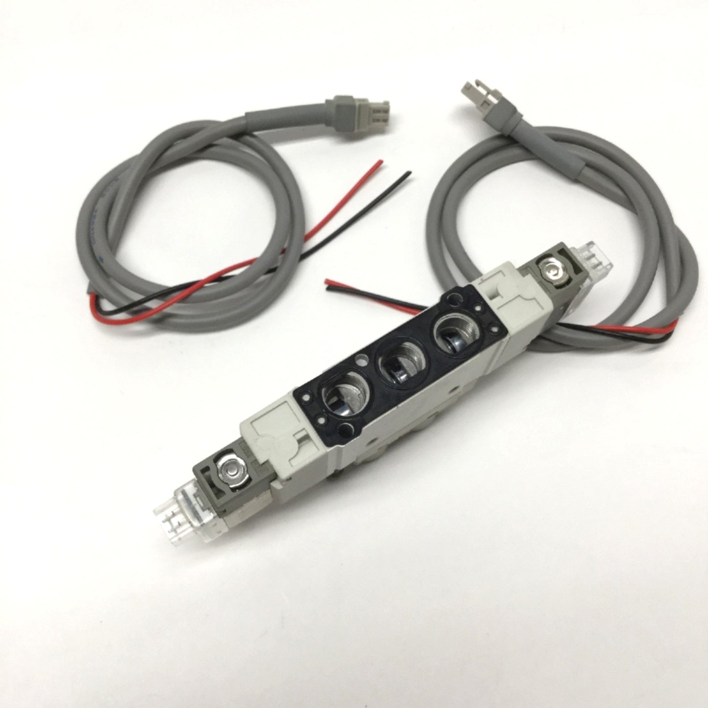 Used SMC SY5220-5LOU-C6F-Q Double Solenoid Valve, 5-Port 2-Position, 24VDC Coil