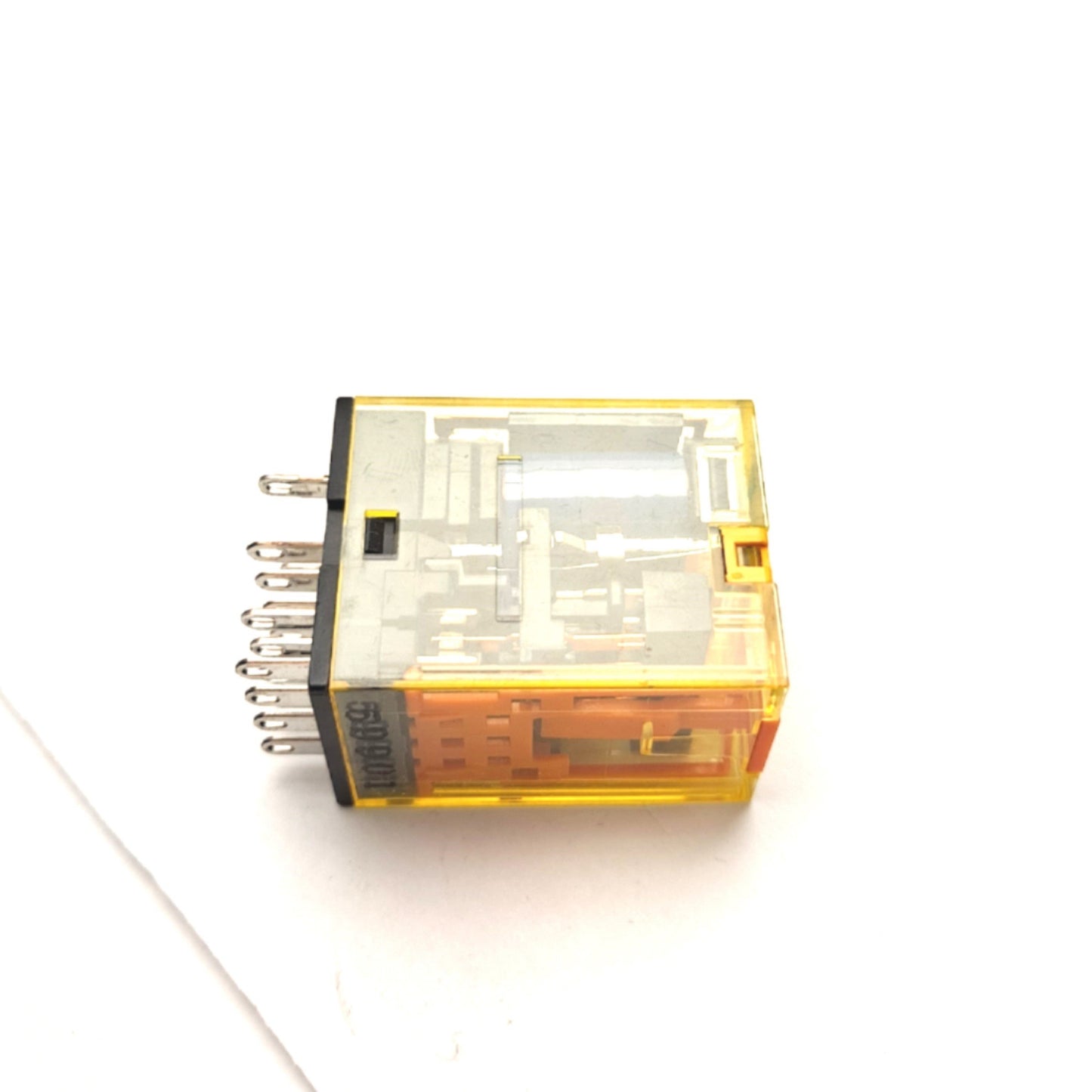 Used IDEC RU4S-A110 Power Relay Coil: 120VAC, Contact: 250VAC, 6A 4PDT RU Socket
