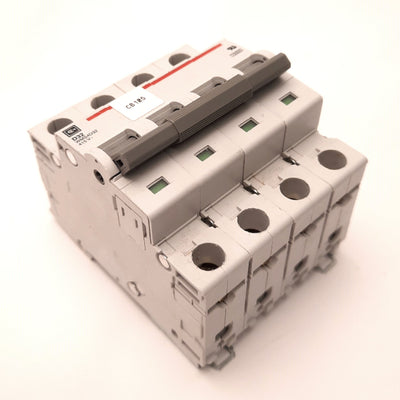 Used Cutler Hammer WMS4D32 Circuit Breaker, 4-Pole, D-Curve, Rating: 32A 415VAC