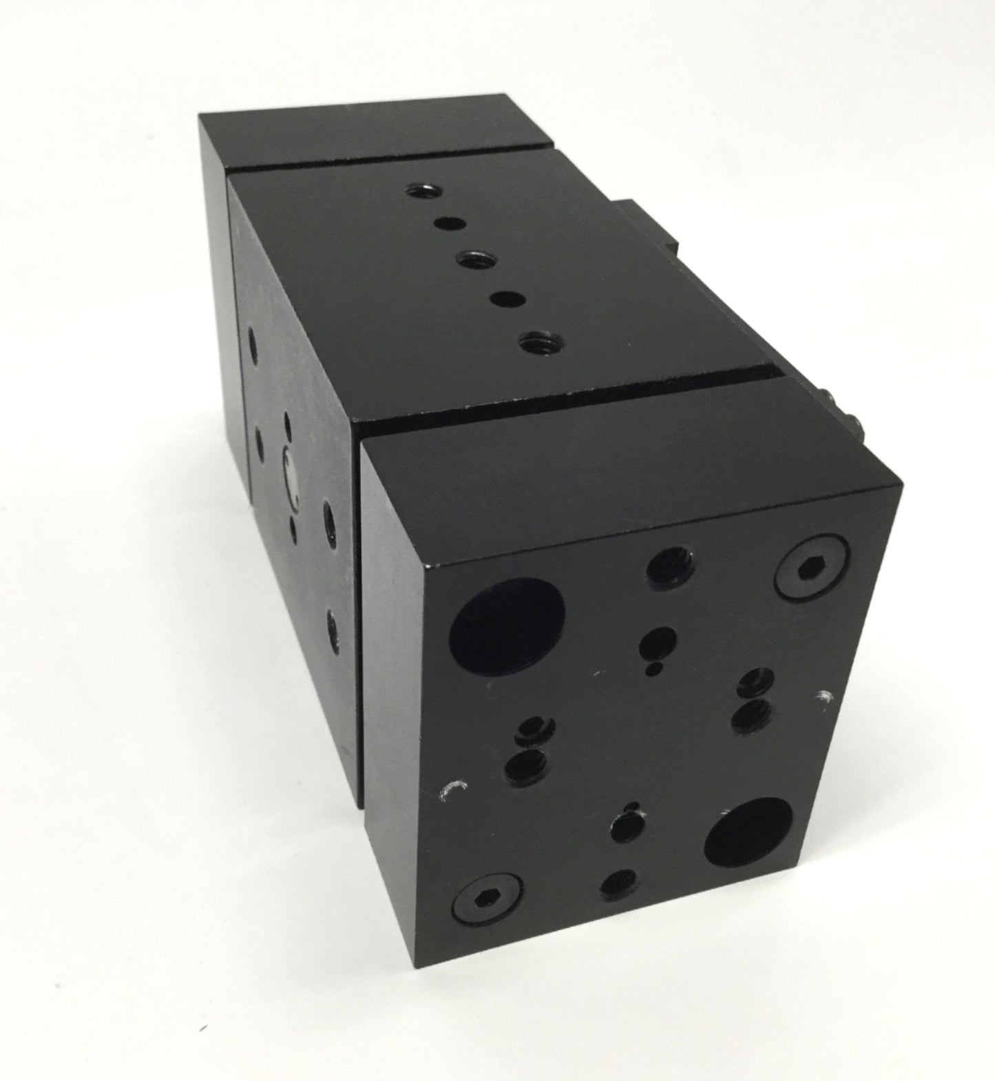 Used AGI AGW-500-1 Wide Body Parallel Jaw Pneumatic Gripper 1.5" Stroke, 120psi, 84lb