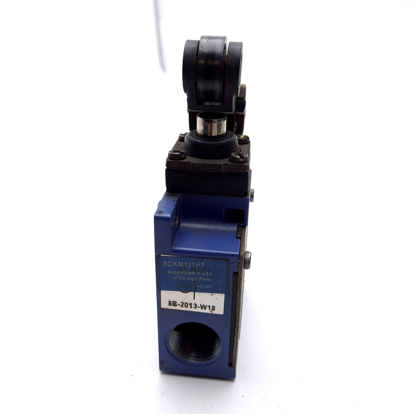 Used Telemecanique XCKM Roller Limit Switch, 1x N/O 1x N/C, Rating: 240VAC 3A