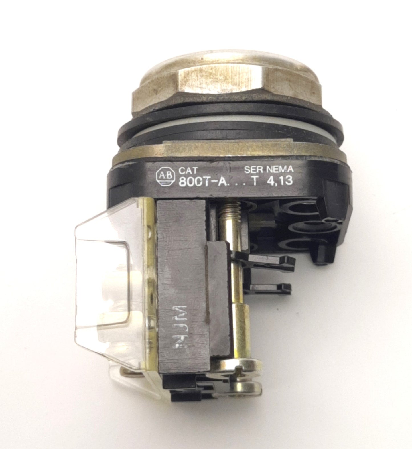 Used Allen Bradley 800T-A6D1 Push Button, Red, Contacts 1x N.O./N.C., 600v 10A