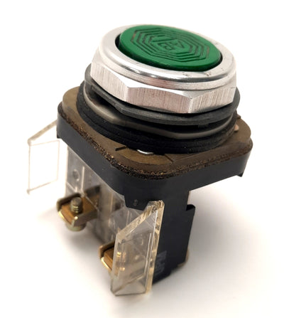 Used Allen Bradley 800T-A T Push Button, Green, Momentary N/O, 30mm, 600v