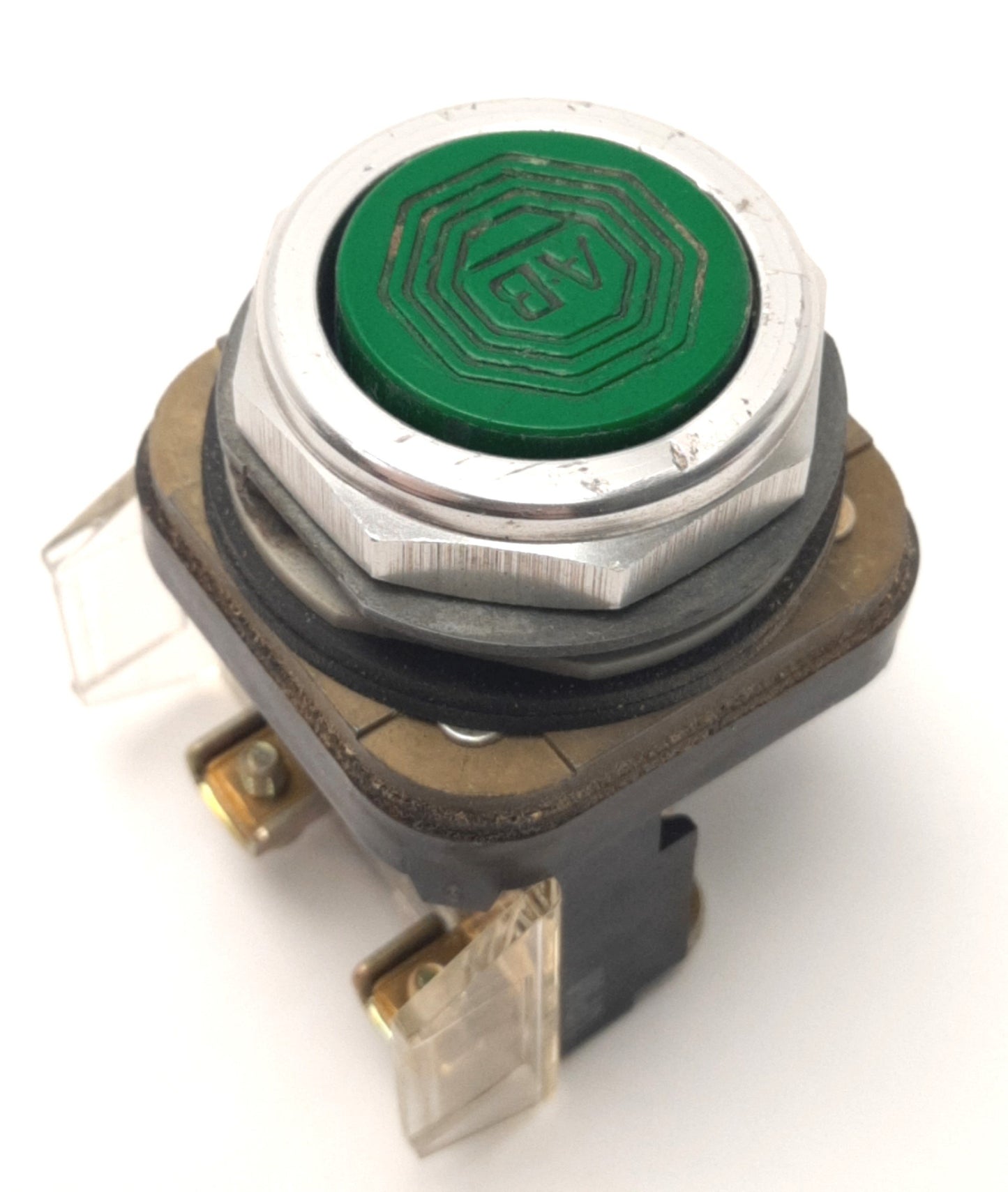 Used Allen Bradley 800T-A T Push Button, Green, Momentary N/O, 30mm, 600v