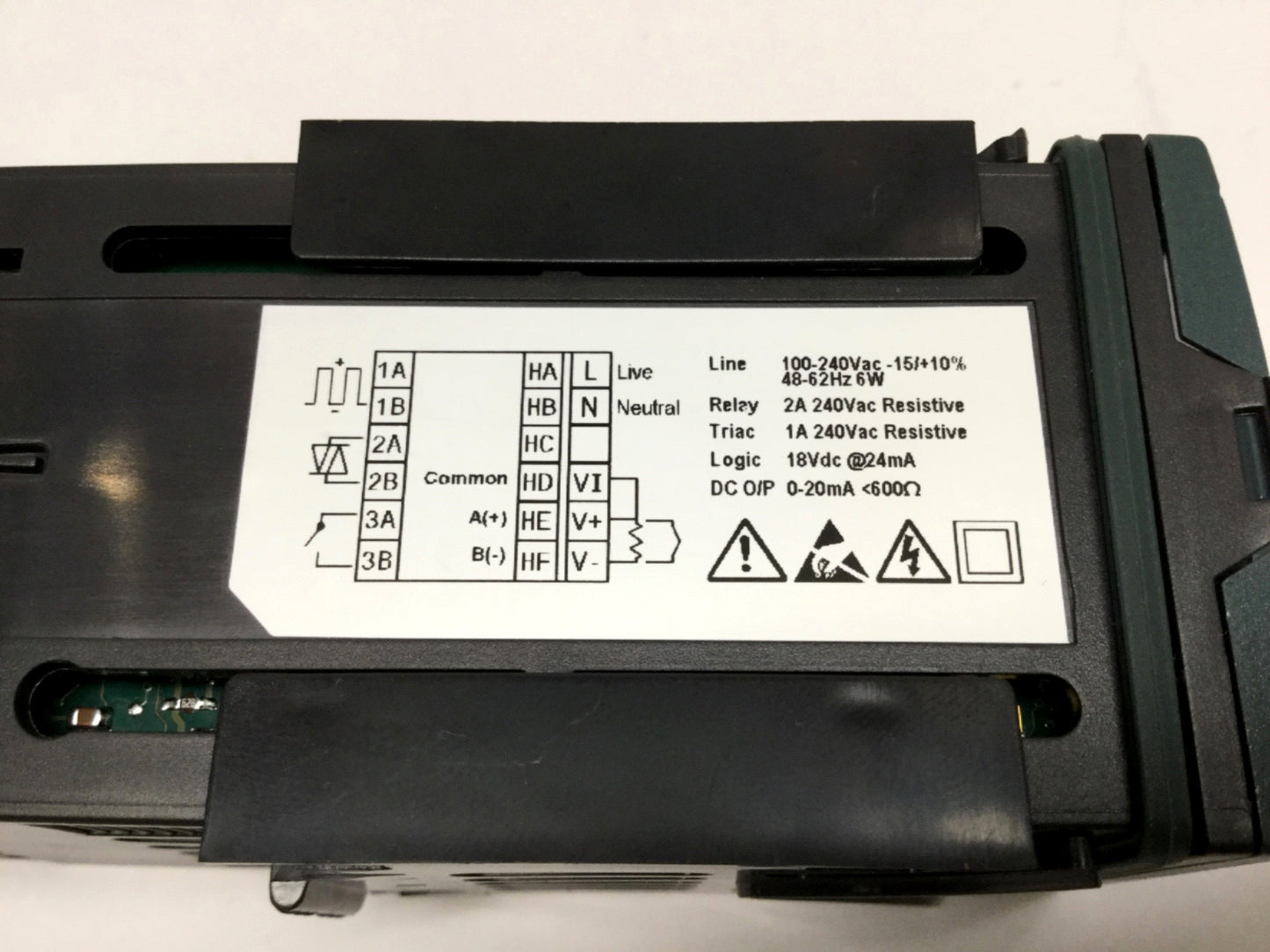 Used Eurotherm 2216E/CC/VH/LH/TC/FH Temperature Controller PID Heat/Cool 100-240VAC