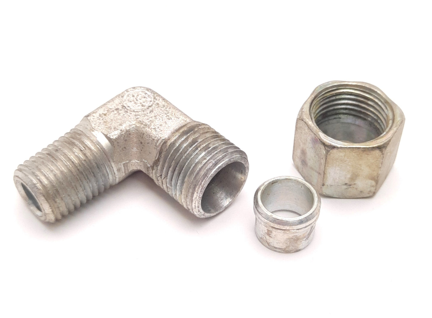 Used Lot of 5 Eaton 7405x6 WeatherHead Ermeto Male Elbow, 1/4" NPT to 3/8" Flareless