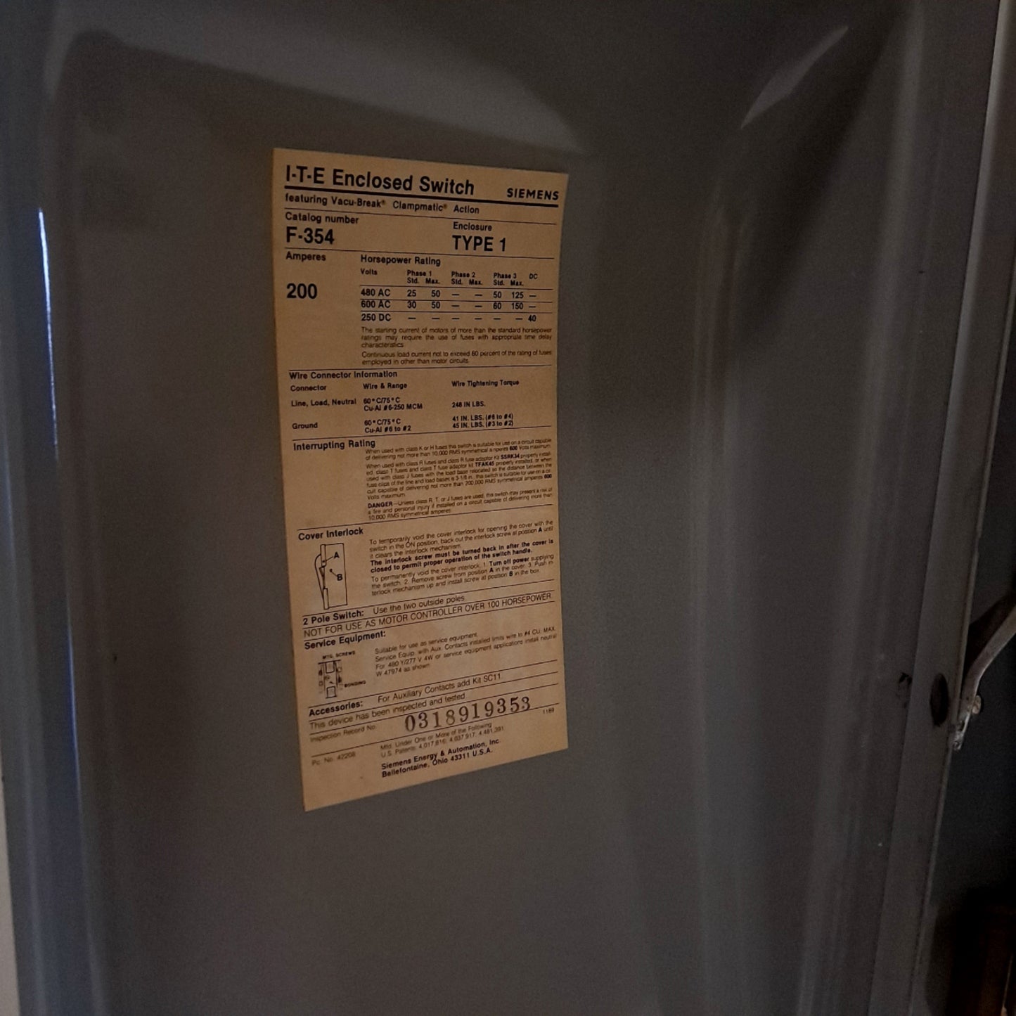 Used SIEMENS F-354 Heavy Duty Enclosed Switch, 600VAC 250VDC, 3-Pole 3-Phase, 9" Wide