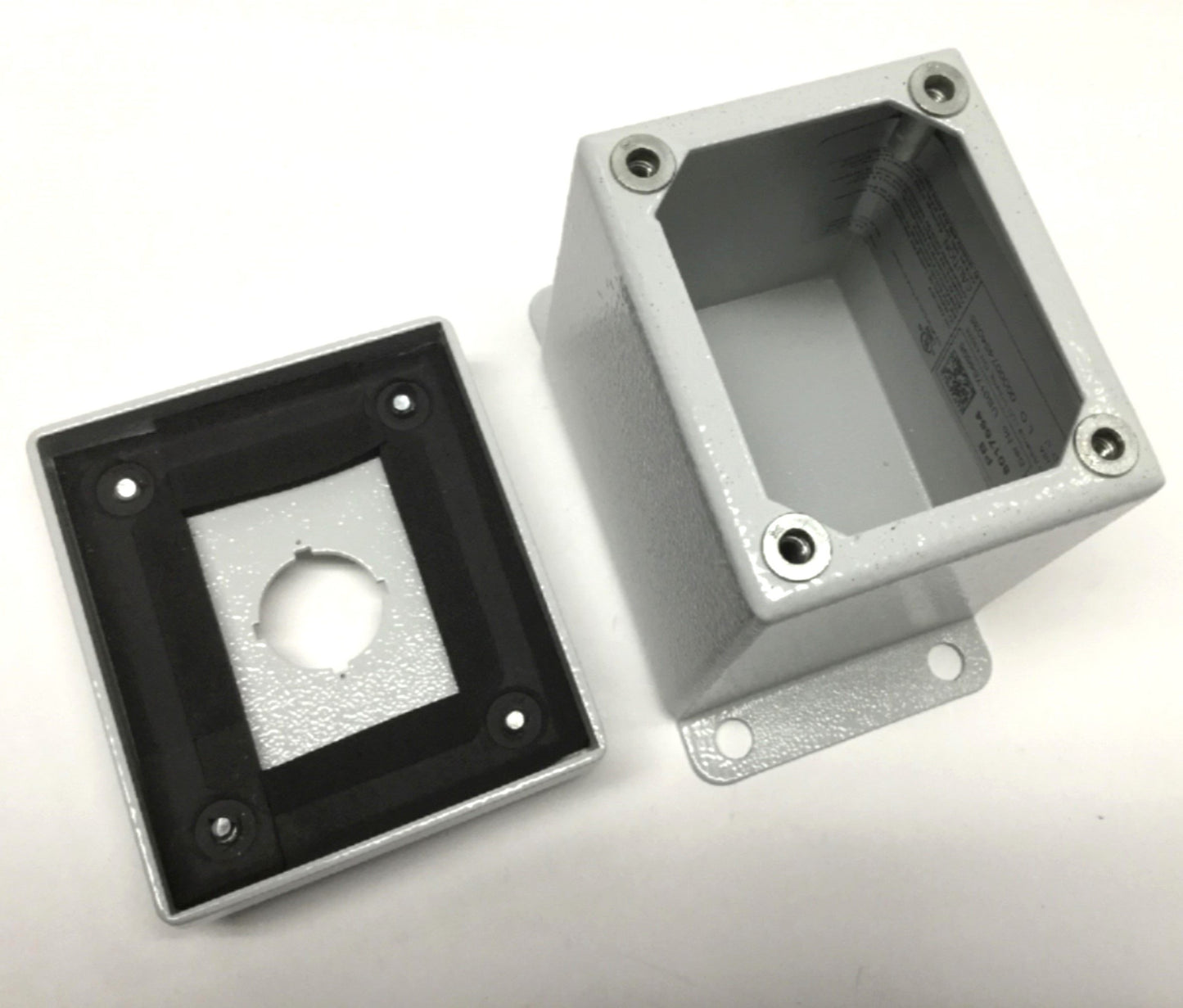 New – Open box Rittal 8017664 Mini NEMA Pushbutton Enclosure Box Station, 1-Hole, Ø22.5mm