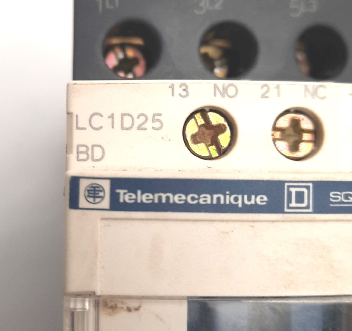 Used Schneider Electric LC1D25BD Contactor 24v DC Coil, 25A, 600v AC Max, W/ Diode