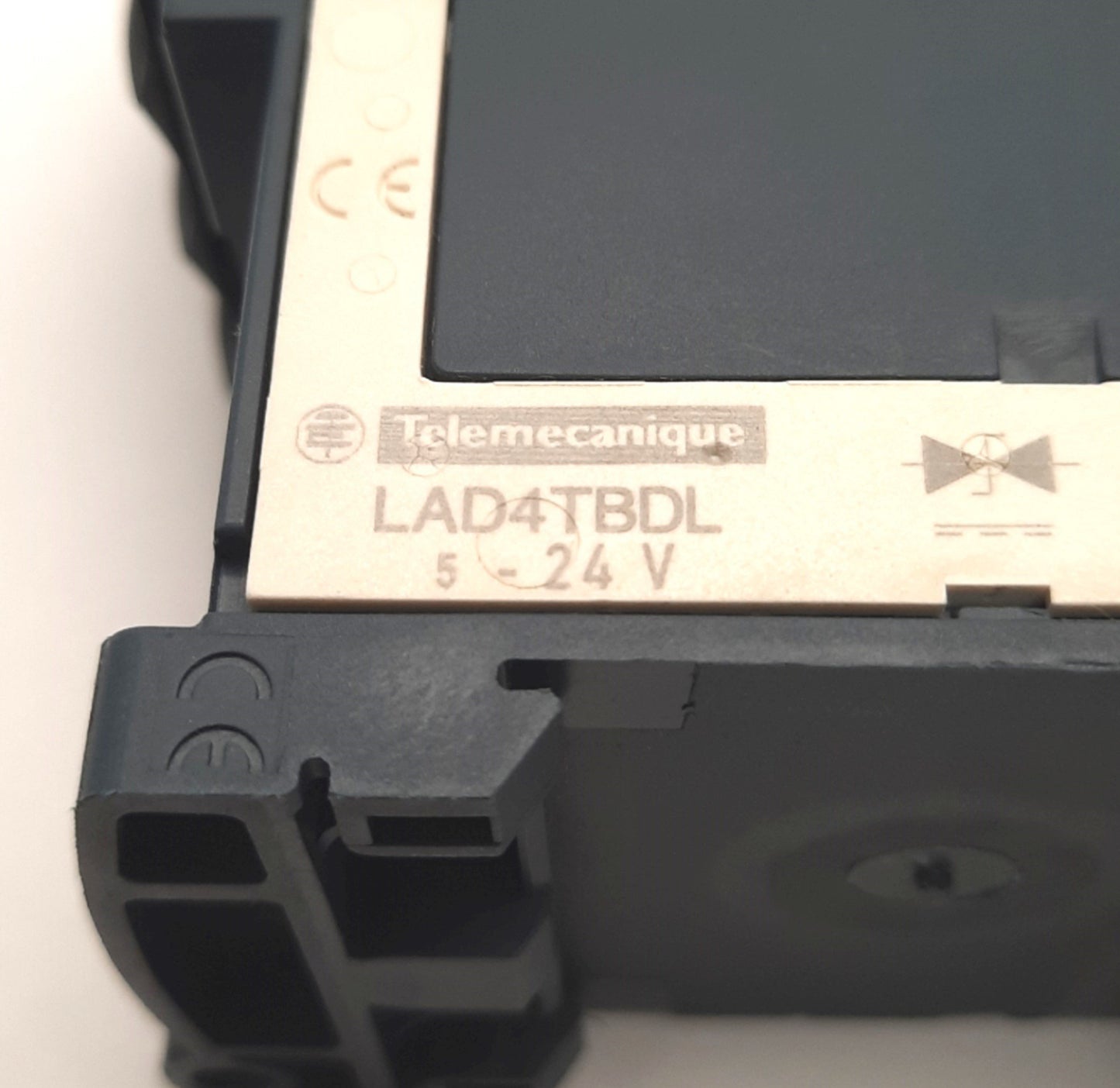 Used Schneider Electric LC1D25BD Contactor 24v DC Coil, 25A, 600v AC Max, W/ Diode