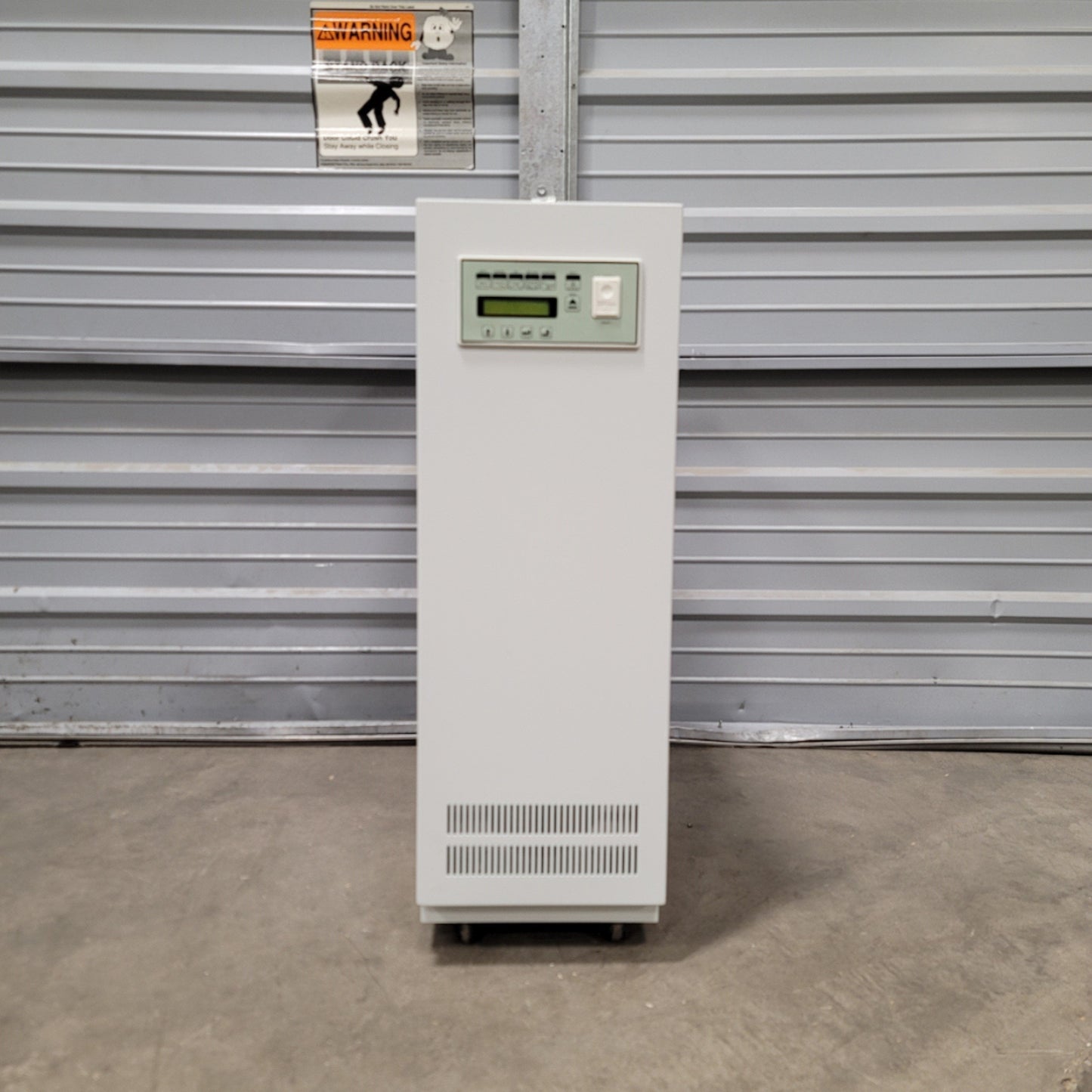 Used Georator T3AFC-11-5K-BB Single Phase Frequency Converter 5kVA, 220VAC, 50/60Hz