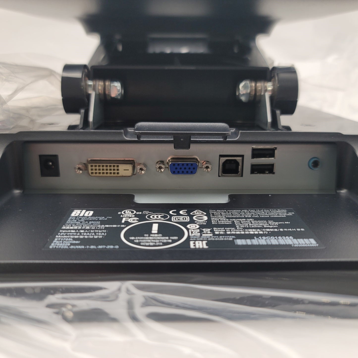 Open box ELO ET1723L-8UWA-1-BL-MT-ZB-H 17" Touchscreen Monitor 5:4 1280x1024 75Hz VGA DVI