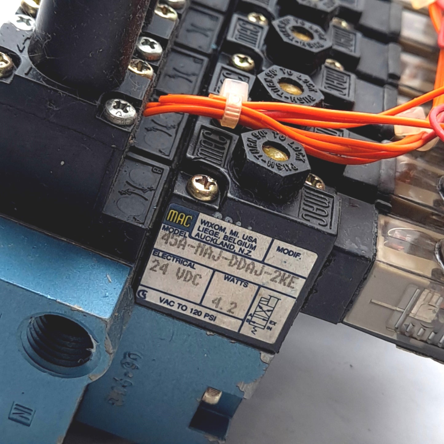 Used MAC 45A-MAJ-DDAJ-2KE Solenoid Valve x6 With Manifold, Rating: 24VDC 5.4 Watts
