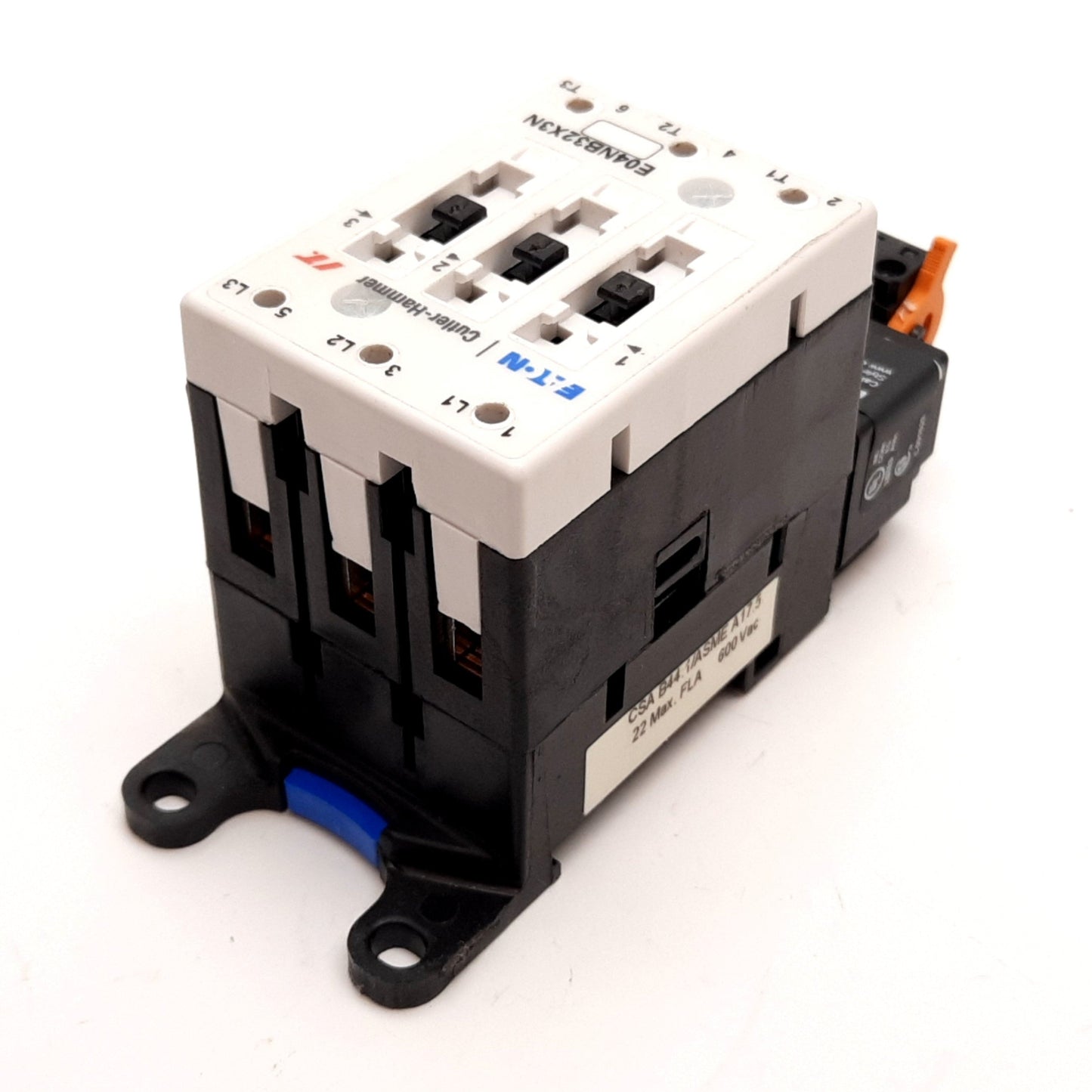 Used Eaton E04NB32X3N Contactor 24VDC Coil, 3-Pole 600VAC 32A w/E02NBXCXNN Controller