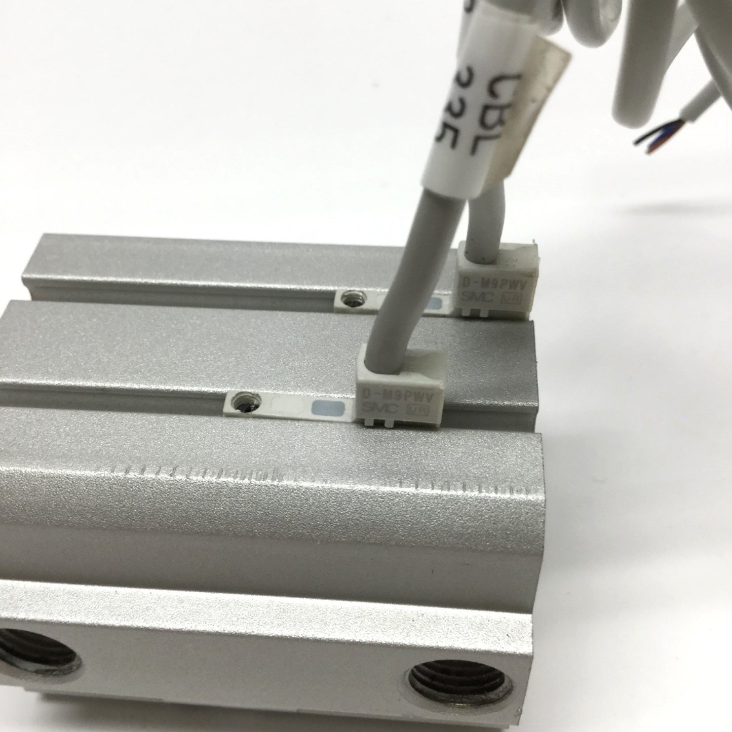 Used SMC NCDQ8B106-037 Compact Pneumatic Cylinder 1-1/16" Bore 3/8" Stroke w/Switches