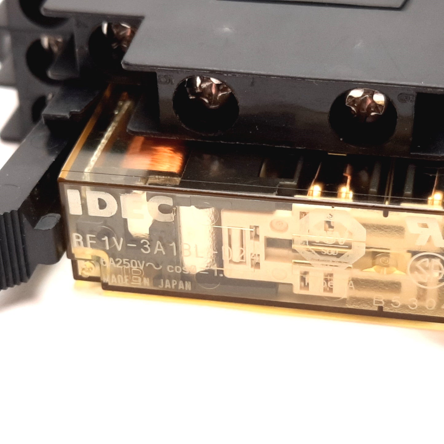 Used Idec RF1V-A1BL-D24 Relay, 4-Pole 3x N/O 1x N/C, Coil: 24VDC, Rating: 6A 250VAC