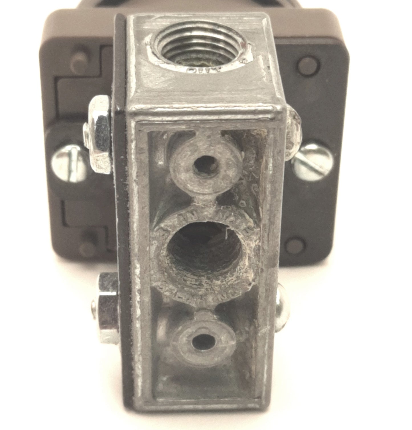 Used Mead MV-TP Pneumatic Selector Switch, Three-Way, Maintained, 1/8" NPT, 120 Psi