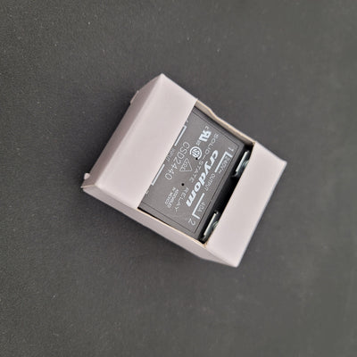New Crydom CSD2440 Solid State Relay Control: 3.5-15VDC, Output: 240VAC 40A