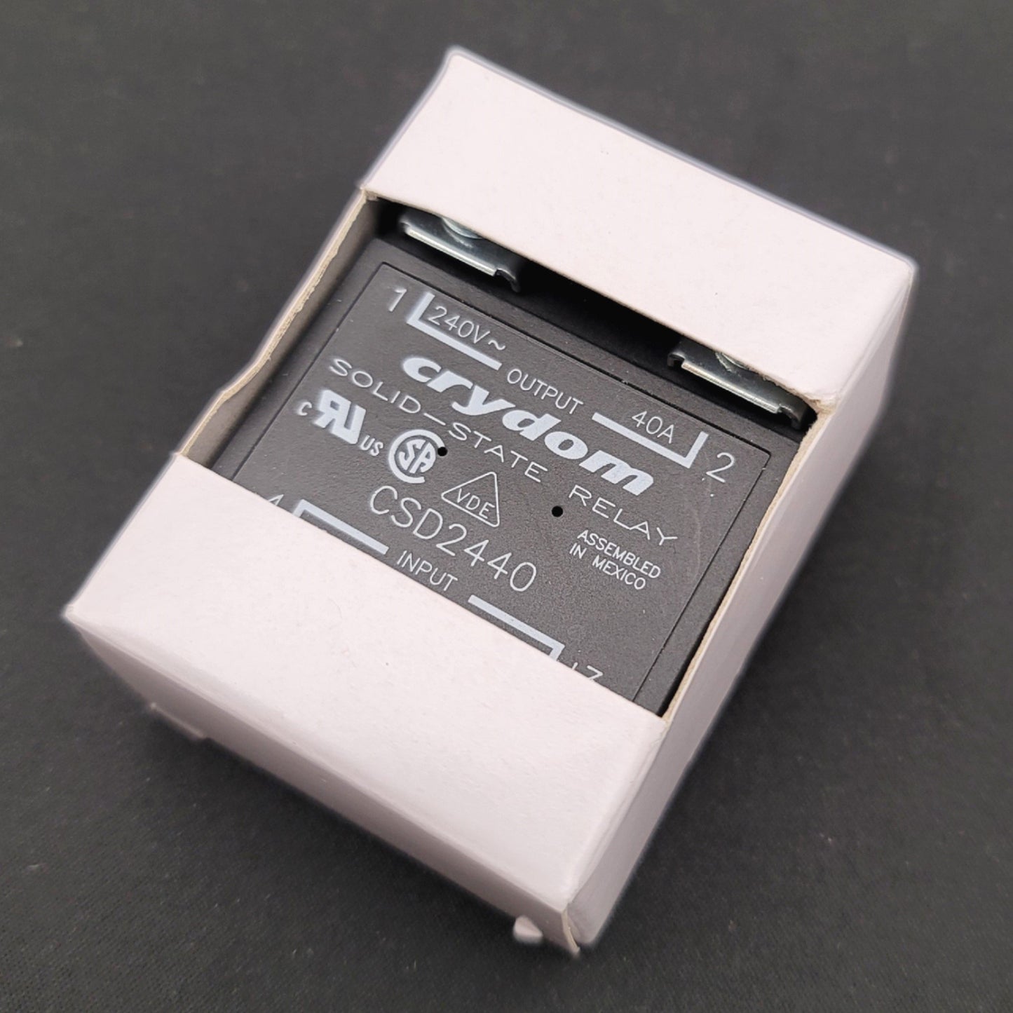 New Crydom CSD2440 Solid State Relay Control: 3.5-15VDC, Output: 240VAC 40A