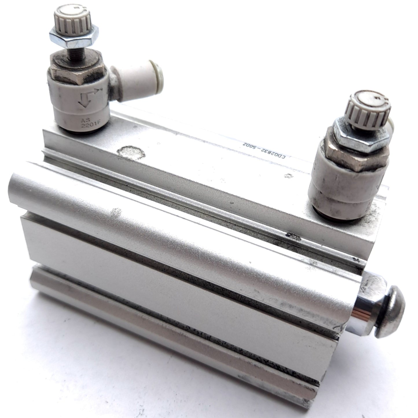 Used SMC CDQ2B32-50DZ Compact Cylinder, Bore: 32mm, Stroke: 50mm, 1.0MPa, Rc1/8