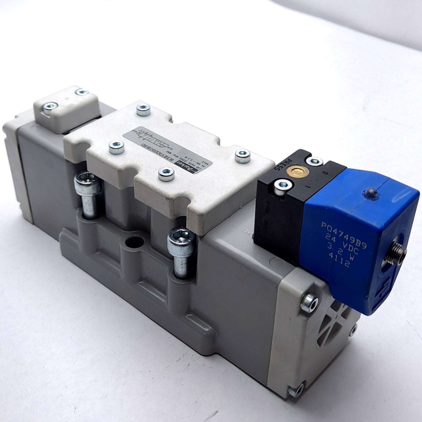 Used Parker H3EVXXG0B9D Solenoid Valve, 2-Position 5-Port, Coil: 24VDC, 145psi Max