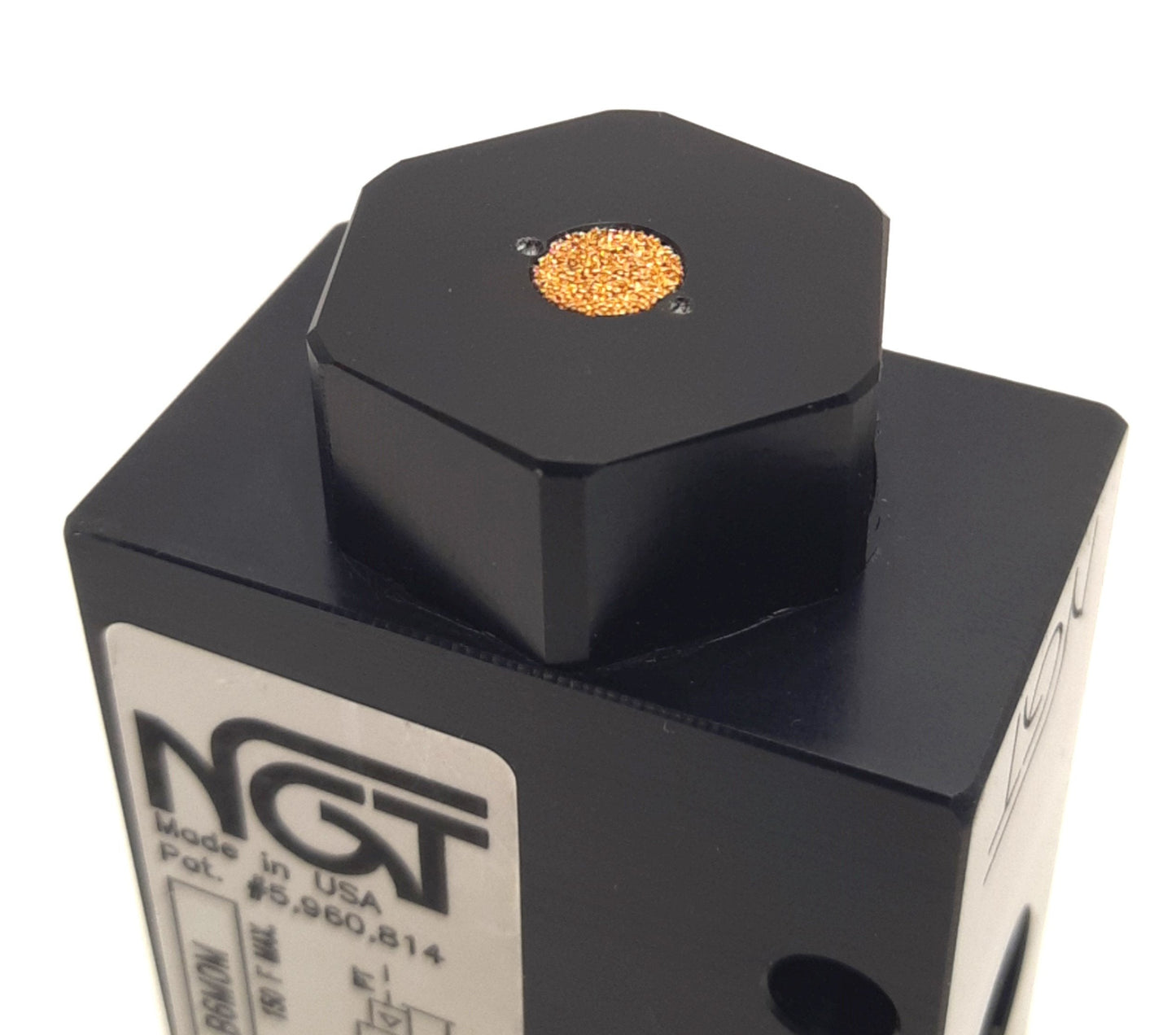 Used NGT B6M0M Balanced Pilot Operated Check Valve, Manual Release, 3/8" NPT, 150 Psi