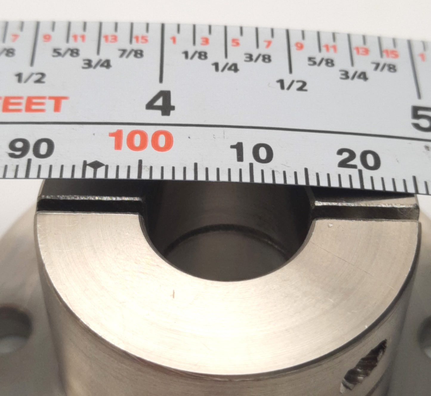New Misumi STHWR15 Flange Mount Shaft Support, Slit, 15mm Bore, Clamp On, Steel