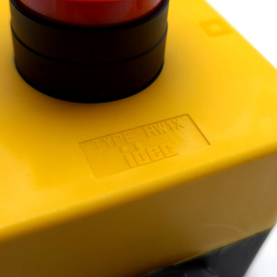 New Idec HW1X-BV402-R E-Stop & Enclosure 2x N/C 600V 10A 2.75"W x 2.75"L x 2.25"D