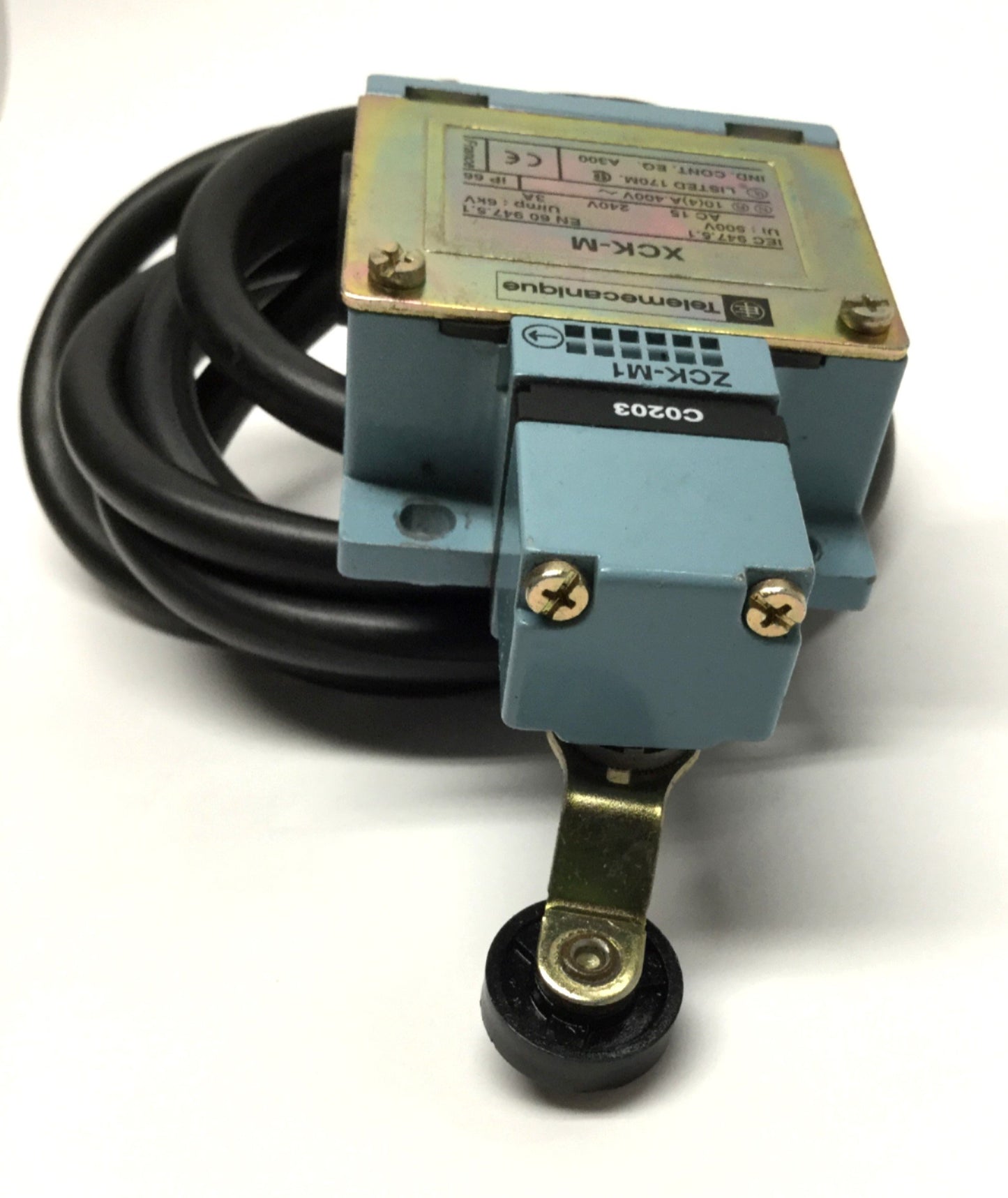 Used Telemecanique XCK-M OsiSense Metal Limit Switch, Roller Lever Operator, 1NO-1NC