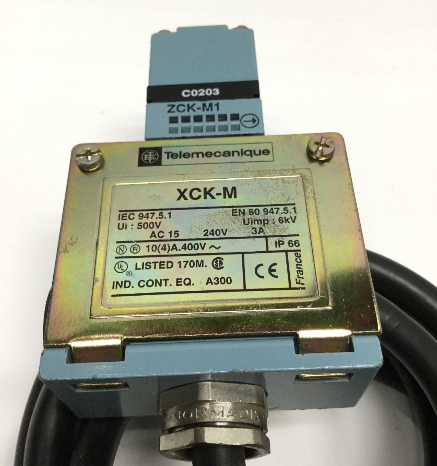 Used Telemecanique XCK-M OsiSense Metal Limit Switch, Roller Lever Operator, 1NO-1NC