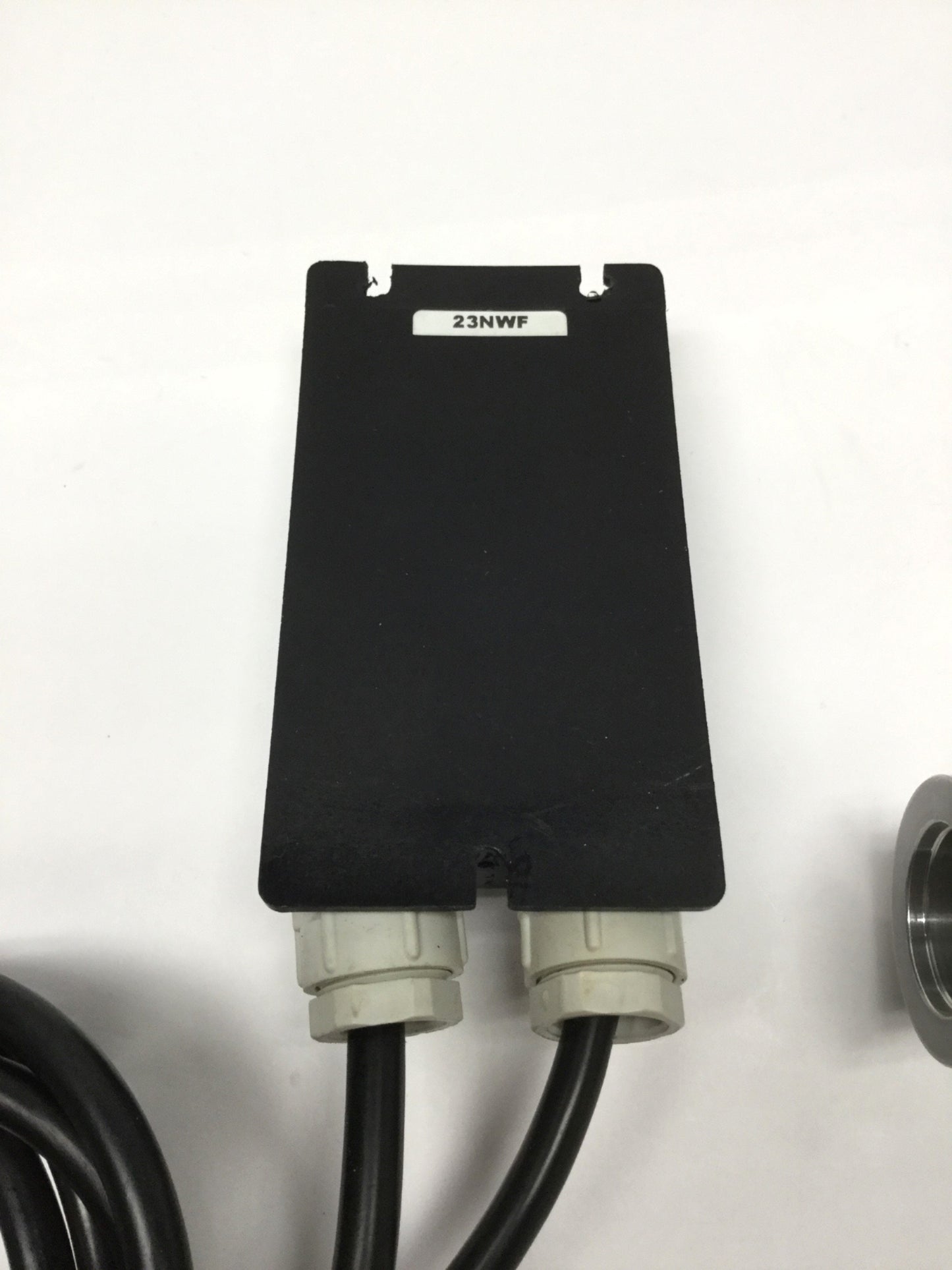 Used VAT Alcatel 26328-KA64-AAG5 Solenoid Vacuum Angle Valve, 180-260VAC, DN25 ISO-KF