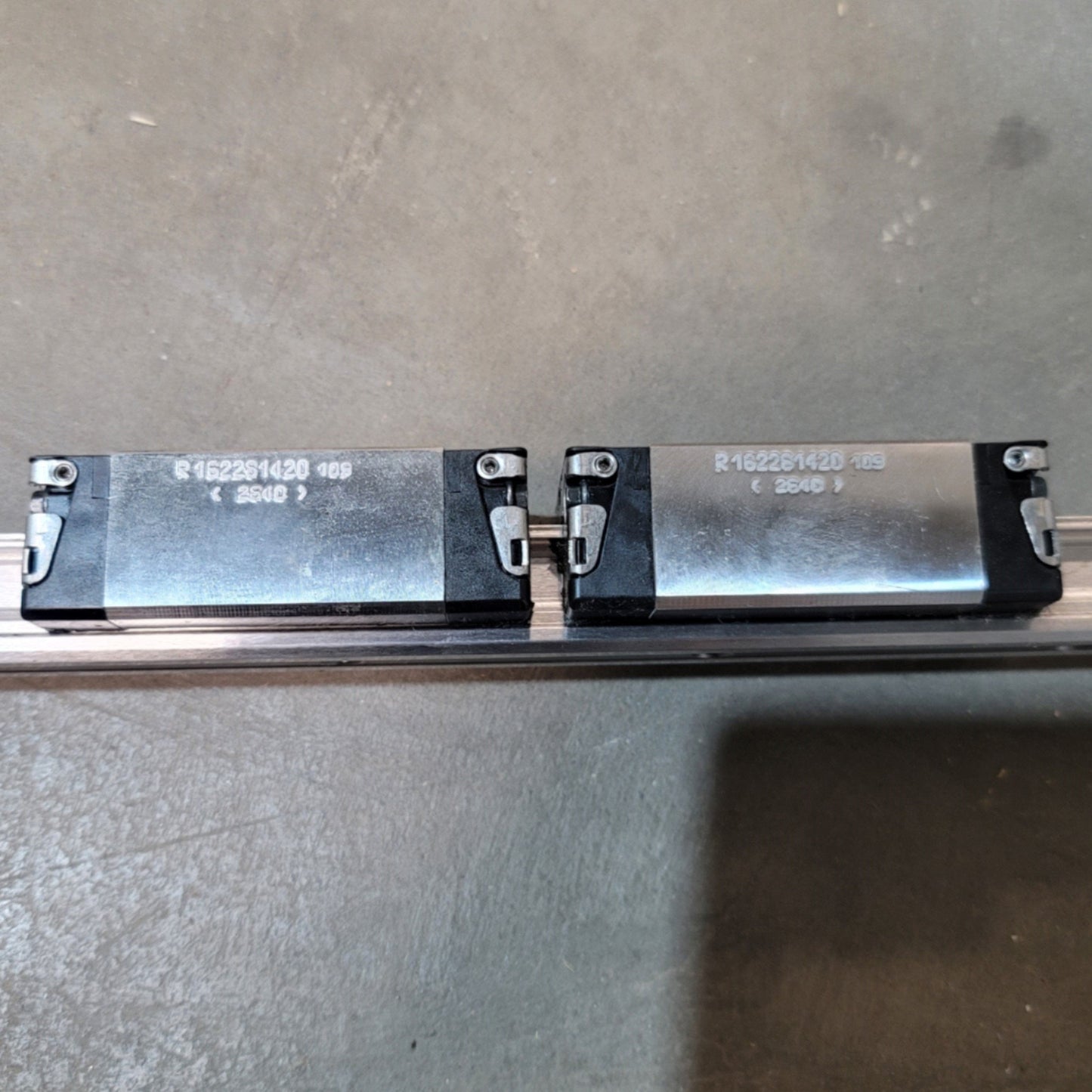 Used Bosch Rexroth R160580131 2600mm Linear Rail With 2x R162281420 Bearing Blocks