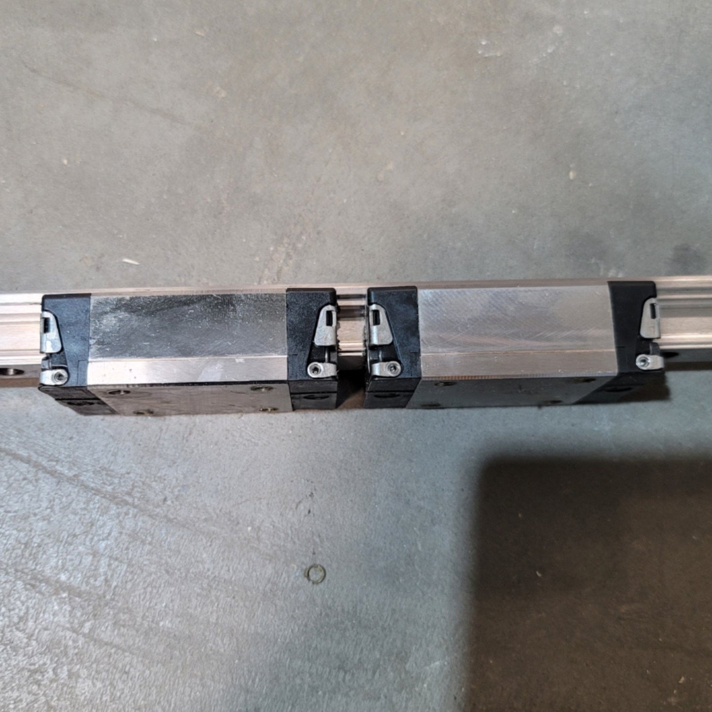 Used Bosch Rexroth R160580131 2600mm Linear Rail With 2x R162281420 Bearing Blocks