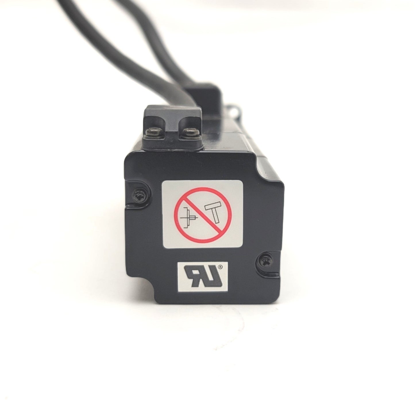 Used Yaskawa SGMAS-C2AGA-SU22 Sigma AC Servo Motor 200VAC, 150W, 3000RPM, 40mm Frame