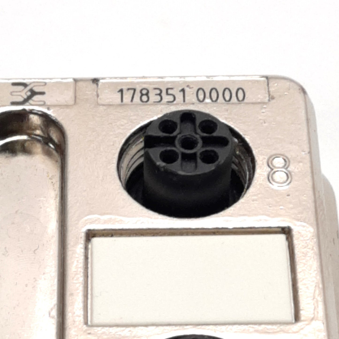 New – Open box Weidmüller 1783510000 Actuator Distributor, 8 Sockets, 24V DC SAI-8-MMS 5P M12