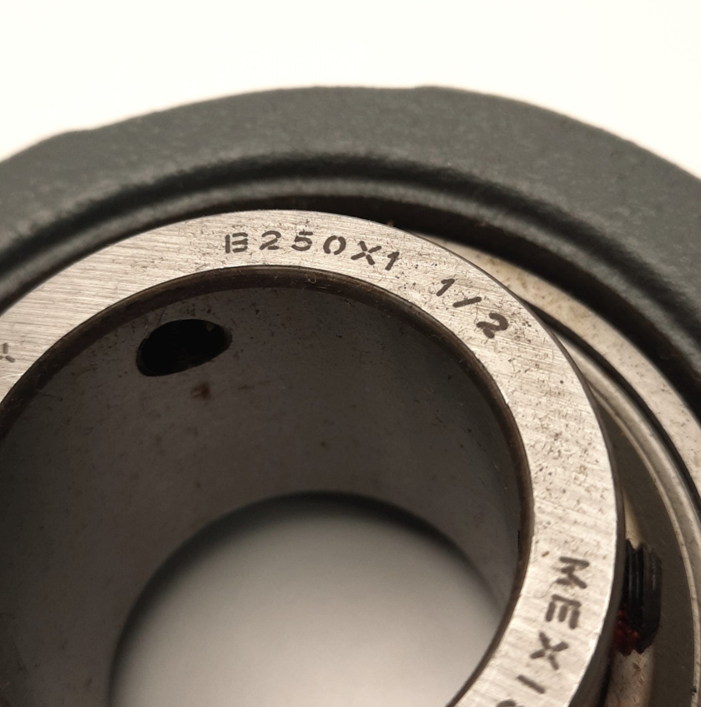 Used Hub City B250x1-1/2 Bearing With FB260 Bearing Block, 1-1/2" Bore, 3000 RPM Max