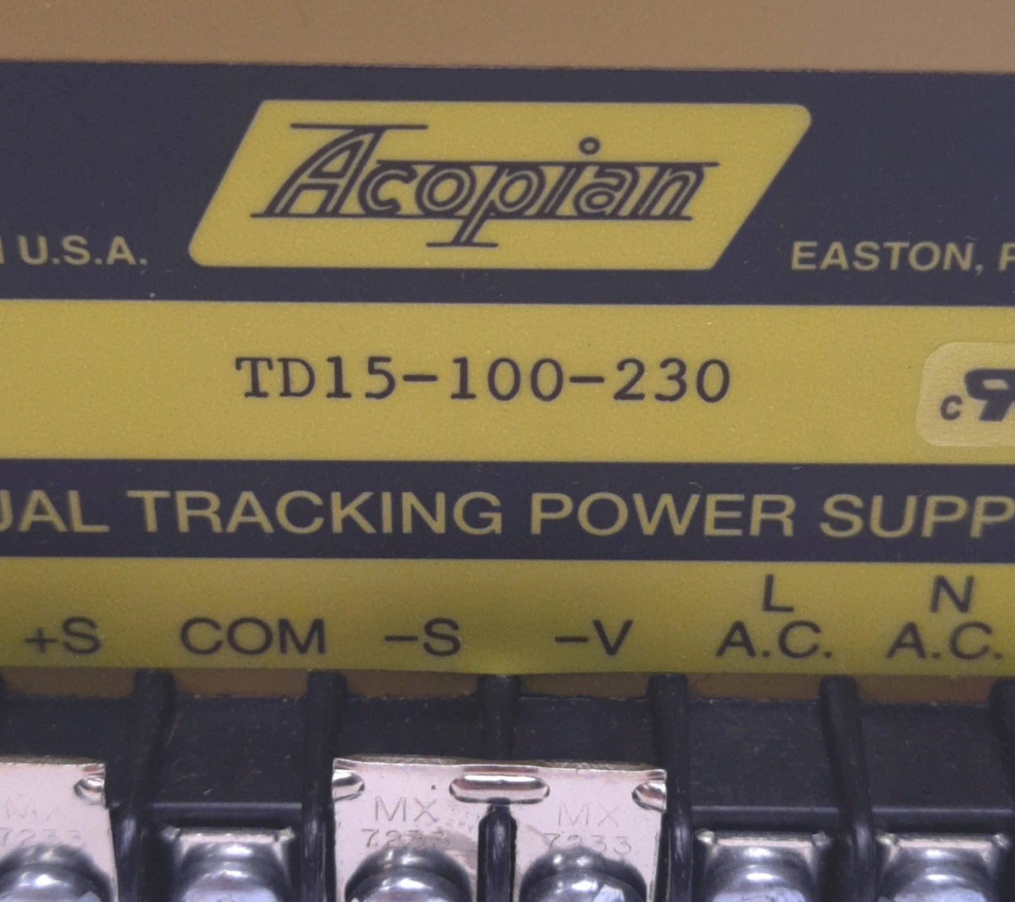 Used Acopian TD15-100-230 Dual Tracking Power Supply, 120/230v Input, 15v 1A Output