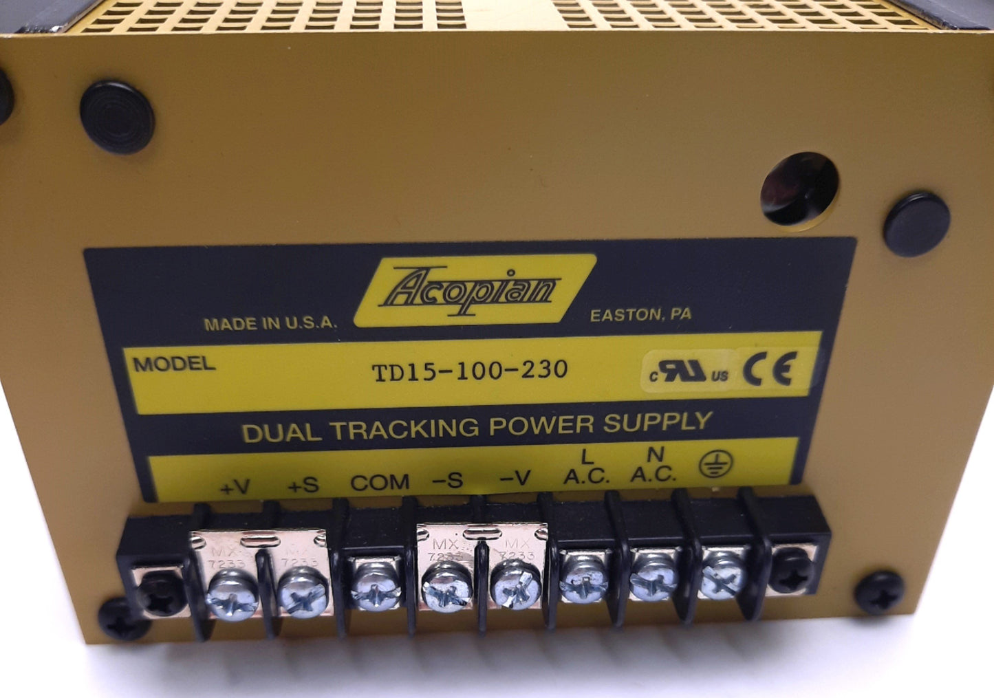 Used Acopian TD15-100-230 Dual Tracking Power Supply, 120/230v Input, 15v 1A Output
